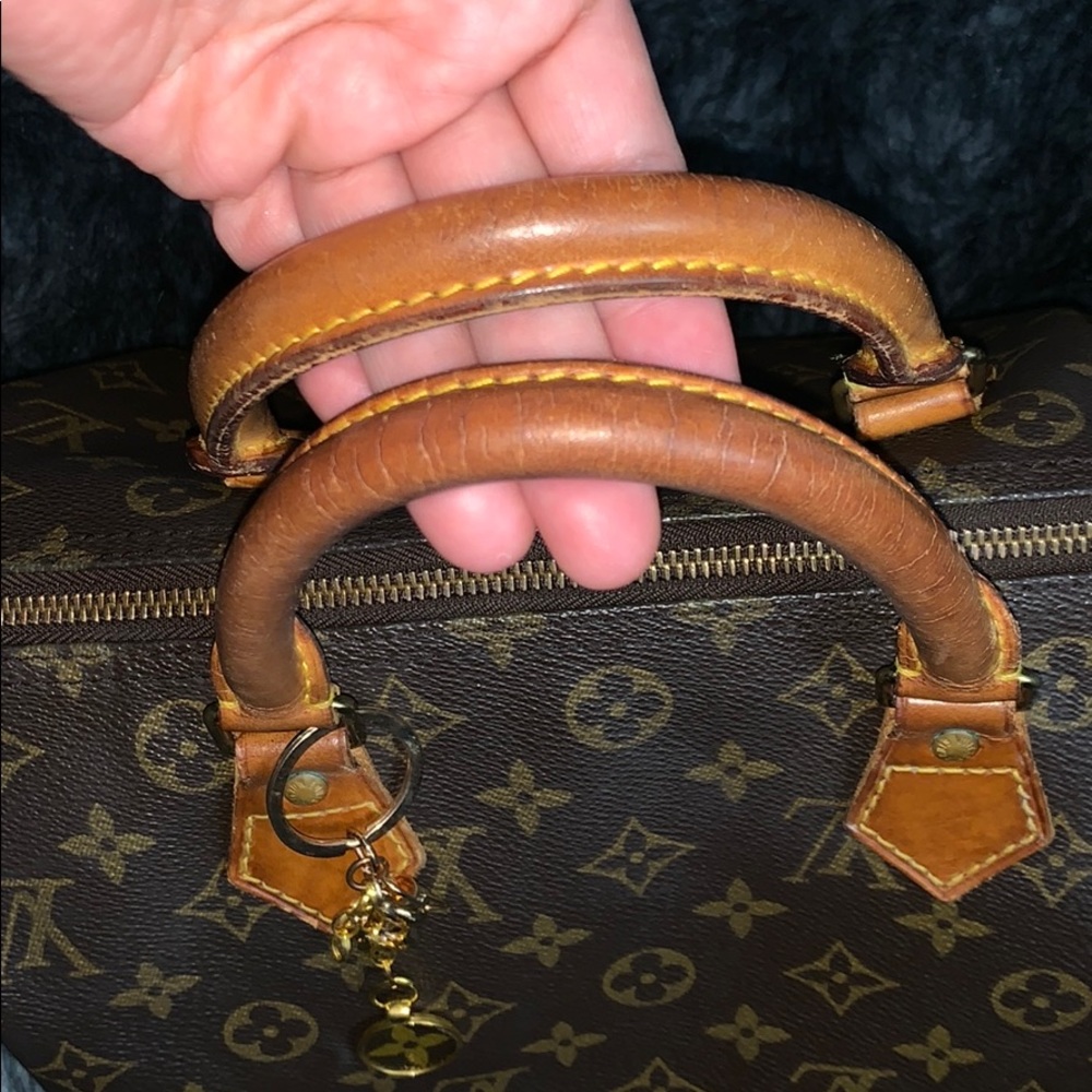 🚫(SOLD) Authentic Vintage Louis Vuitton Speedy 30 - Picture 3 of 8